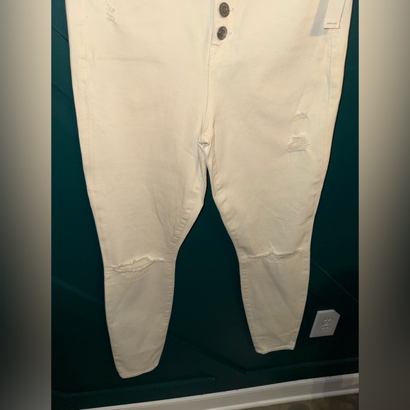 Gap High Rise White Button-Fly Jeans - Picture 5 of 9